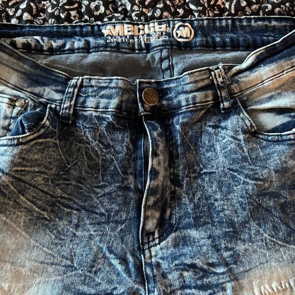 Mecca Blue Washed Jeans with Ribbed Accents - Picture 2 of 3